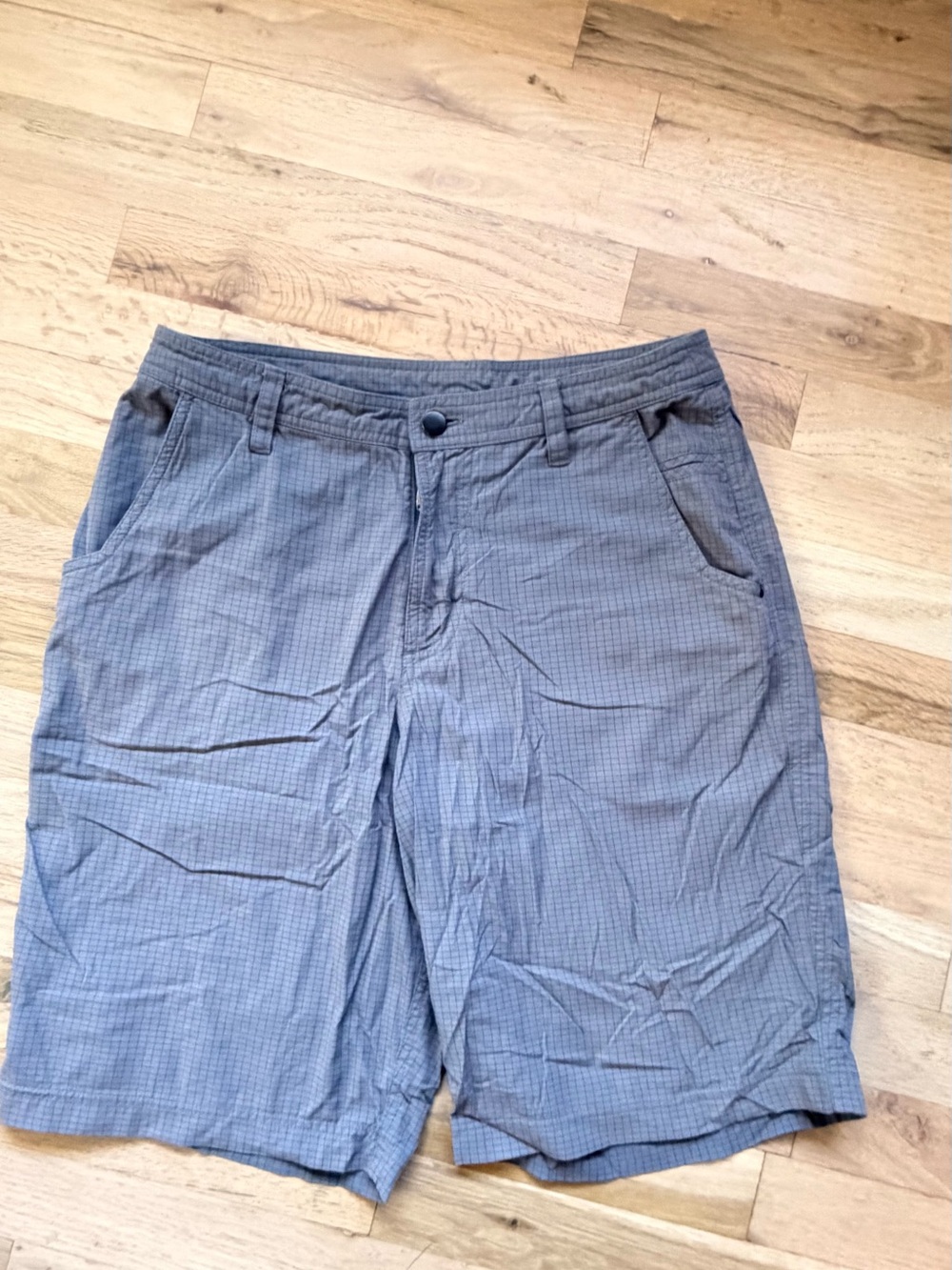 Men's Casual Gray Lululemon Grid-Pattern Shorts